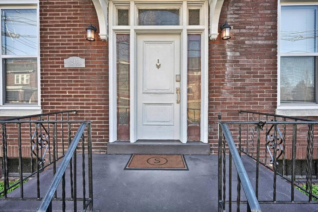Suites On Seneca - Lovely 2 Bed 1 Bath Apartment Harrisburg Bagian luar foto